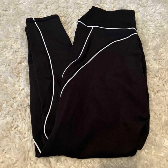 Buffbunny Collection Other - buffbunny leggings